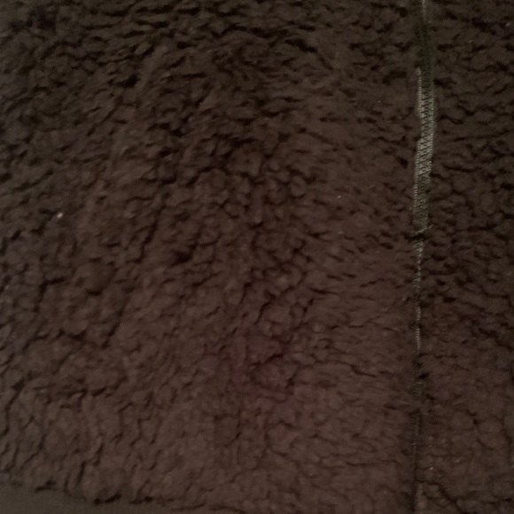 NEW-SO Heritage Emblem Cozy Sherpa Black Vest - Picture 9 of 12